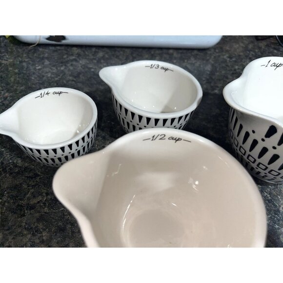 Tabletops Gallery GEO Set of 4 Measuring Cups Farmhouse Decor - Picture 5 of 7